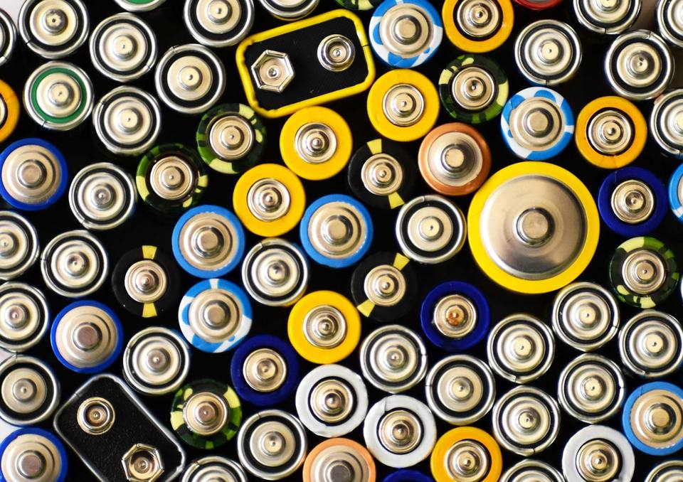 Battery cell, module and pack