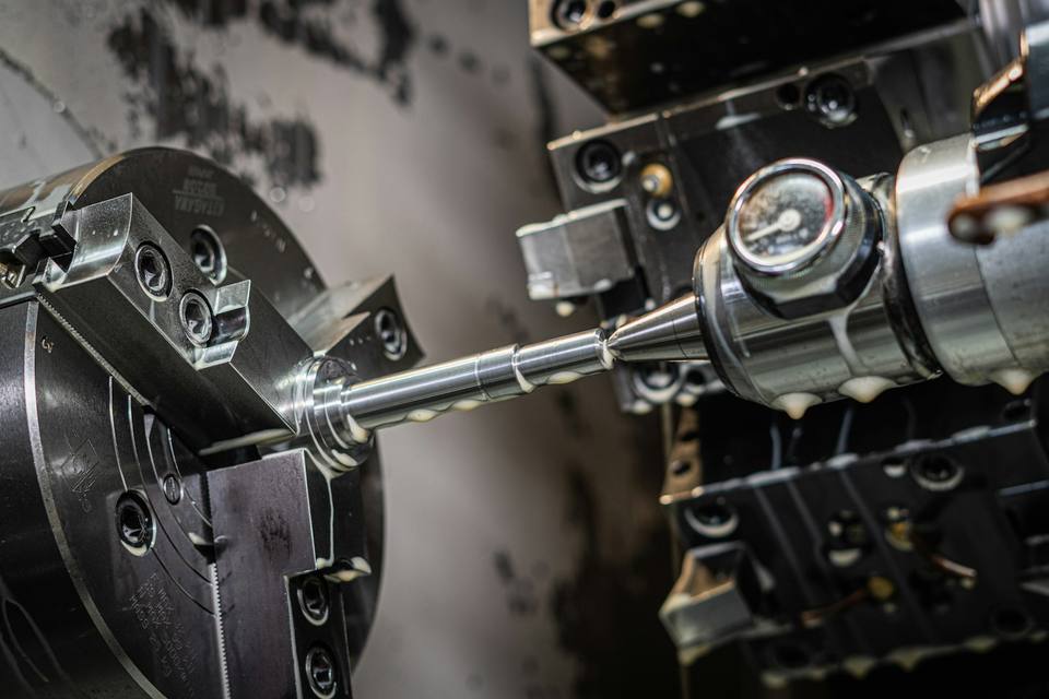 Precision machining on a CNC lathe